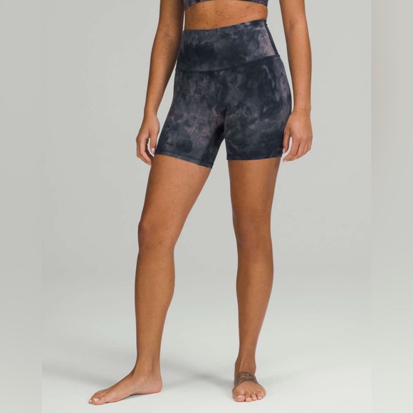Lululemon Align High-Rise Short 6" $98 - Picture 2 of 9